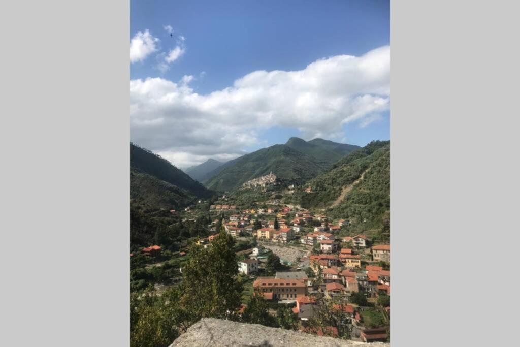 Alloggio U Sportegu Da E Monti A Giaia Villa Badalucco Bagian luar foto